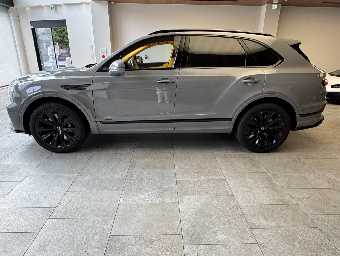 BENTLEY BENTAYGA 2023 Image 7