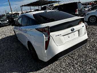 TOYOTA PRIUS 2018 Image 4