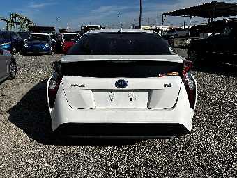 TOYOTA PRIUS 2018 Image 6