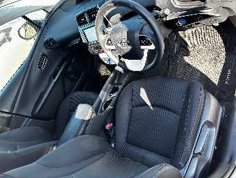 TOYOTA PRIUS 2018 Image 8