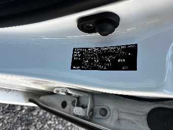 TOYOTA PRIUS 2018 Image 10