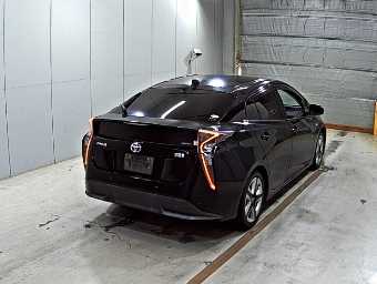 TOYOTA PRIUS 2017 Image 5