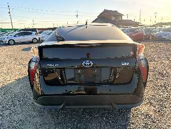 TOYOTA PRIUS 2017 Image 6