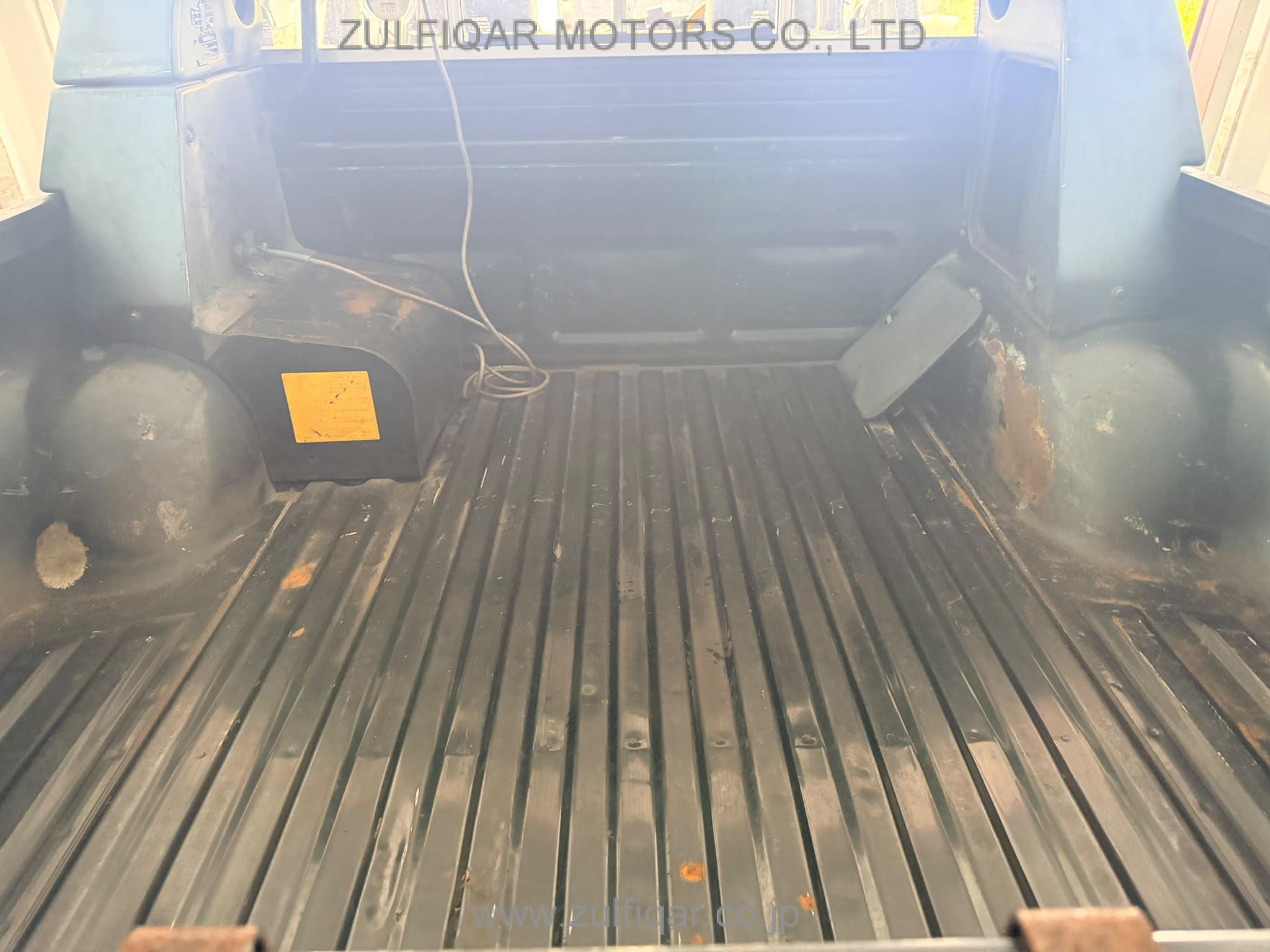 TOYOTA HILUX PICKUP 1996 Image 7