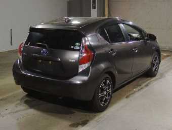 TOYOTA AQUA 2016 Image 2