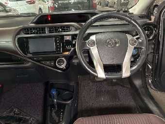 TOYOTA AQUA 2016 Image 6