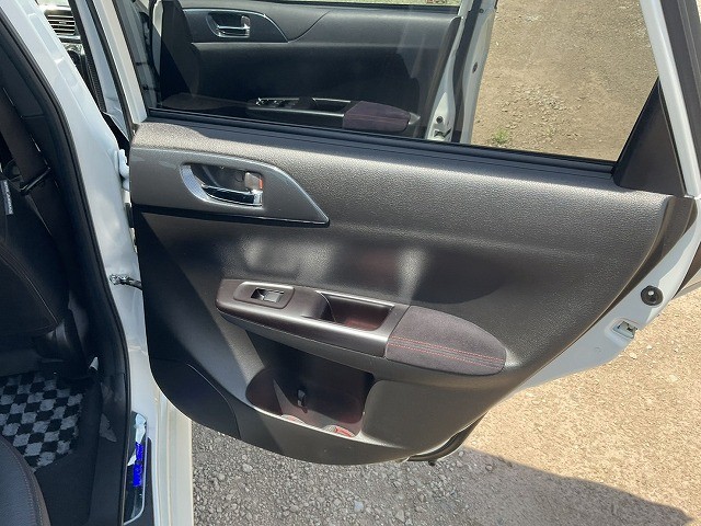 SUBARU IMPREZA 2012 Image 27