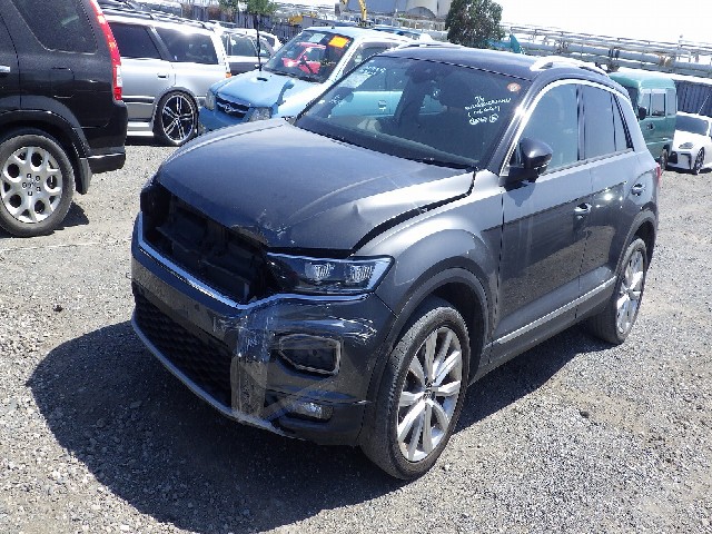 VOLKSWAGEN T-ROC 2021 Image 35