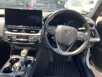 TOYOTA CROWN HYBRID 2021 Image 6