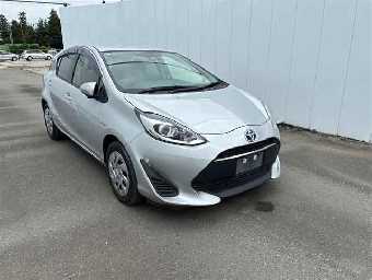 TOYOTA AQUA 2019 Image 2