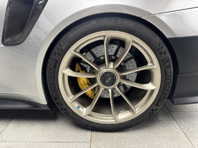 PORSCHE 911 2019 Image 28