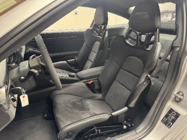 PORSCHE 911 2019 Image 34