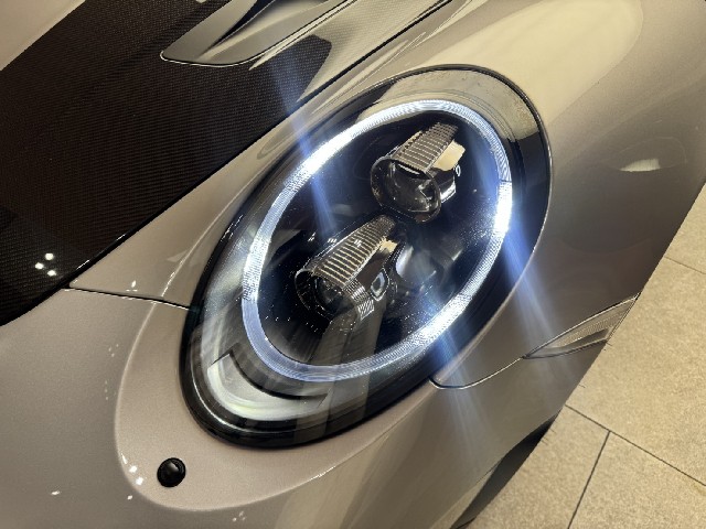 PORSCHE 911 2019 Image 42