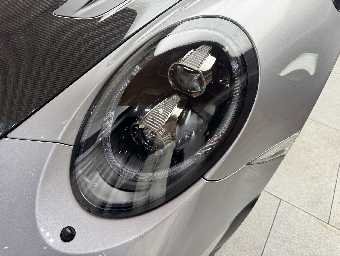 PORSCHE 911 2019 Image 9