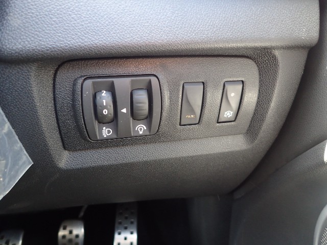 RENAULT MEGANE 2015 Image 27
