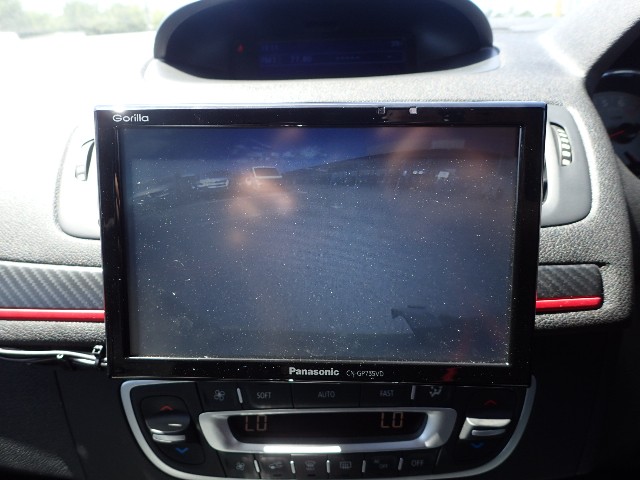 RENAULT MEGANE 2015 Image 30