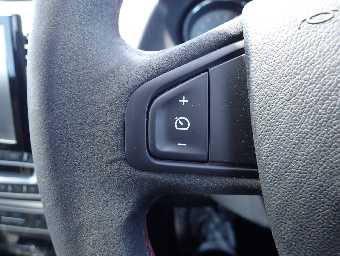 RENAULT MEGANE 2015 Image 27