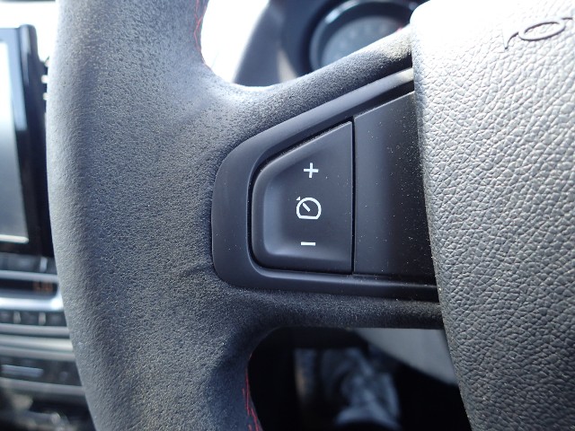 RENAULT MEGANE 2015 Image 33