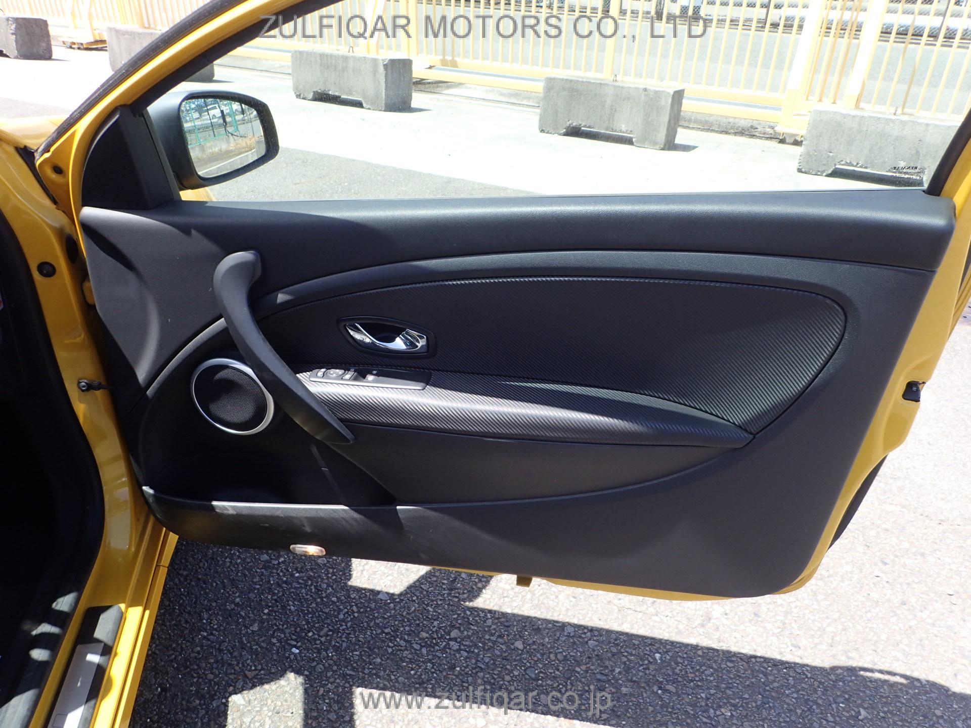 RENAULT MEGANE 2015 Image 9