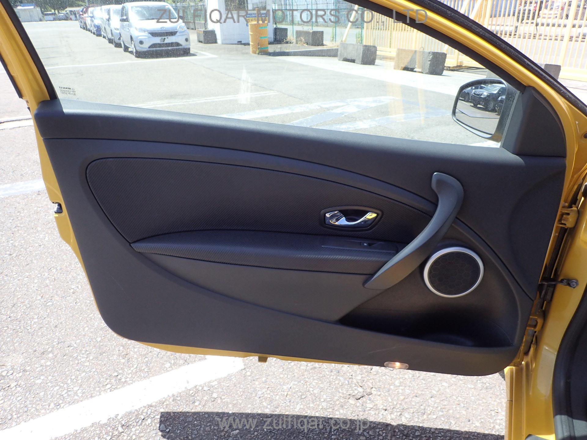 RENAULT MEGANE 2015 Image 10