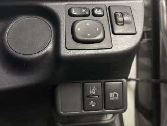 TOYOTA AQUA 2021 Image 12