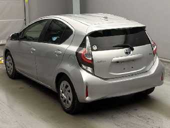 TOYOTA AQUA 2021 Image 4