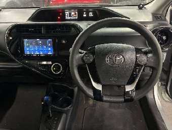TOYOTA AQUA 2021 Image 9