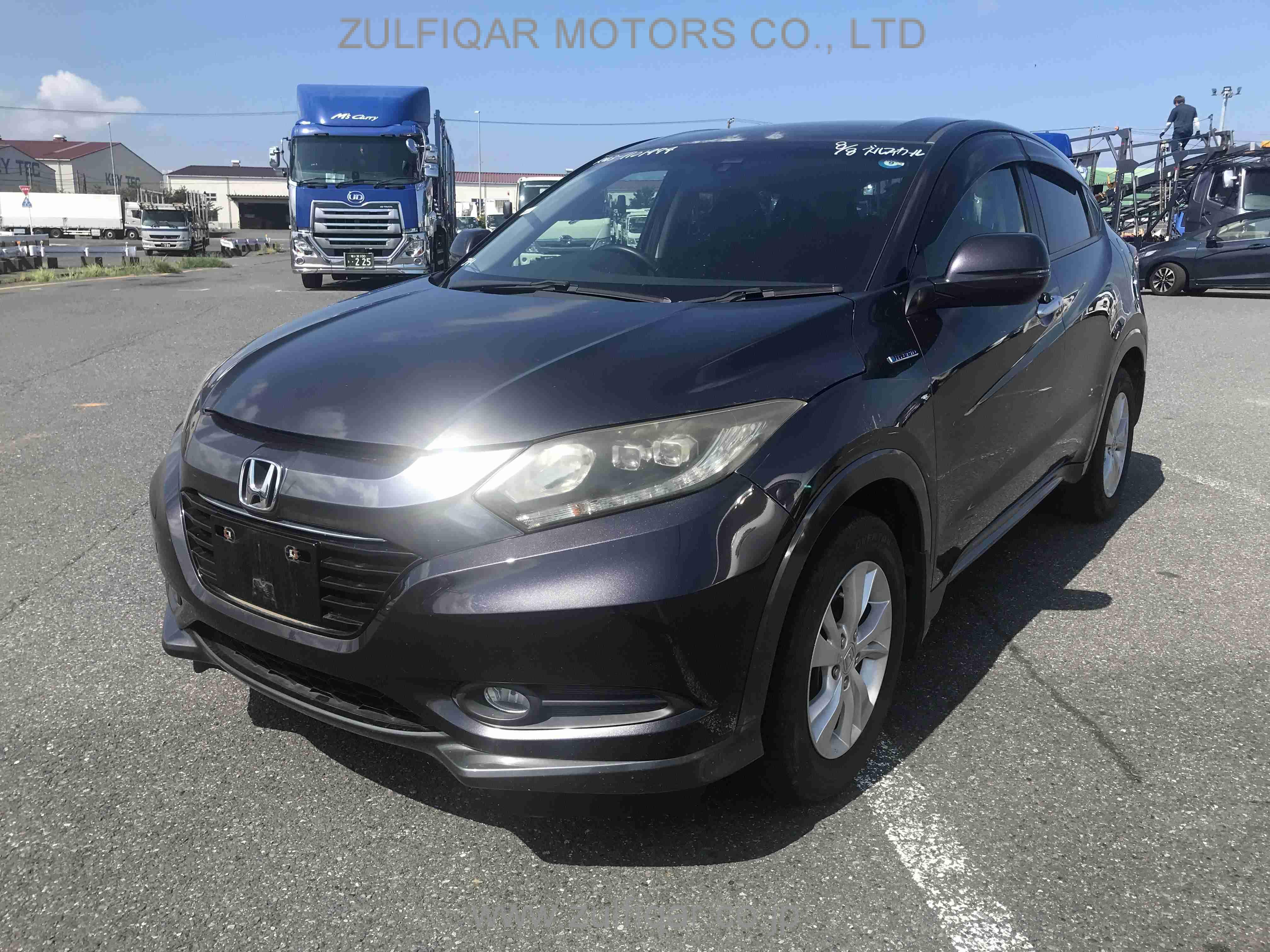 HONDA VEZEL 2015 Image 1