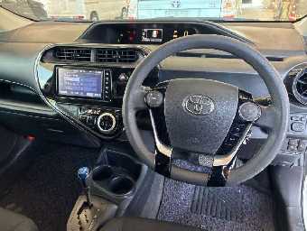 TOYOTA AQUA 2019 Image 6