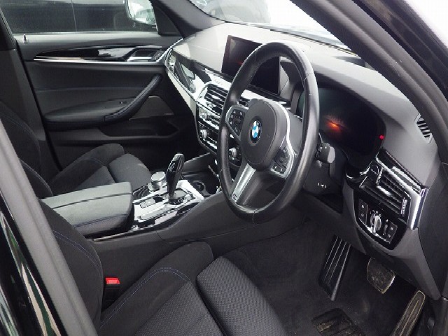 BMW 5 SERIES 2019 Image 49