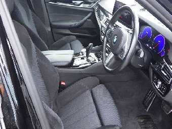 BMW 5 SERIES 2019 Image 10