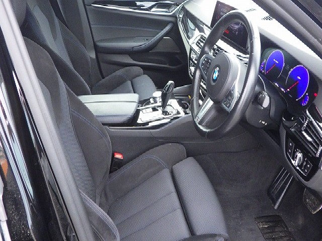 BMW 5 SERIES 2019 Image 50