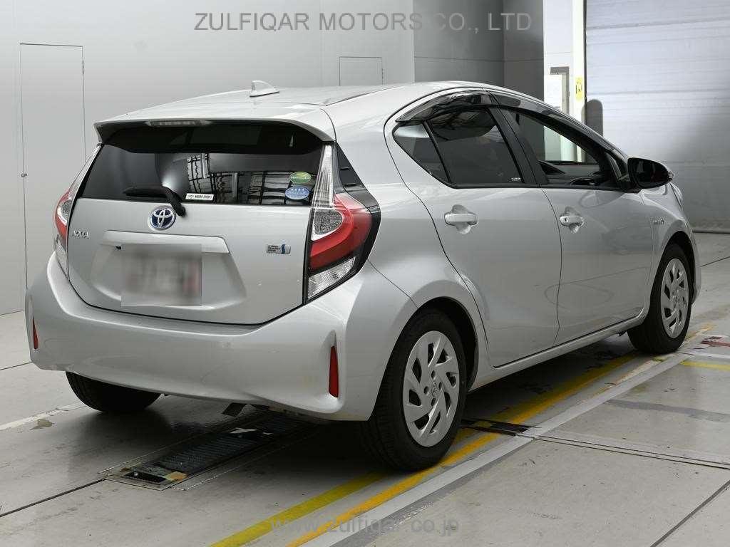 TOYOTA AQUA 2019 Image 2