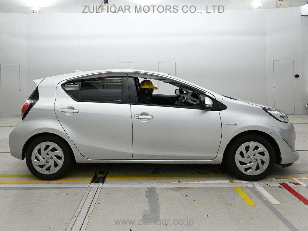 TOYOTA AQUA 2019 Image 3