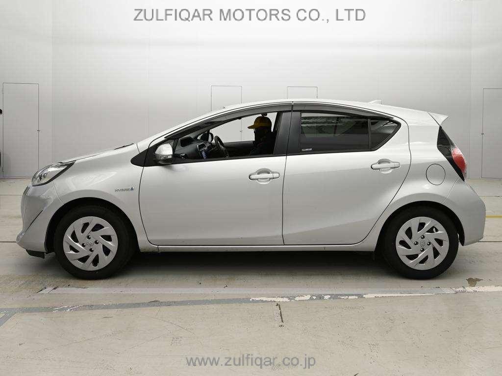 TOYOTA AQUA 2019 Image 4