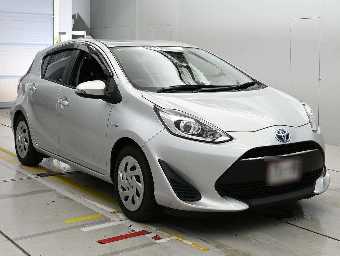 TOYOTA AQUA 2019 Image 5