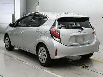 TOYOTA AQUA 2019 Image 6