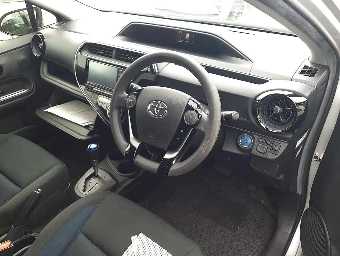 TOYOTA AQUA 2019 Image 9