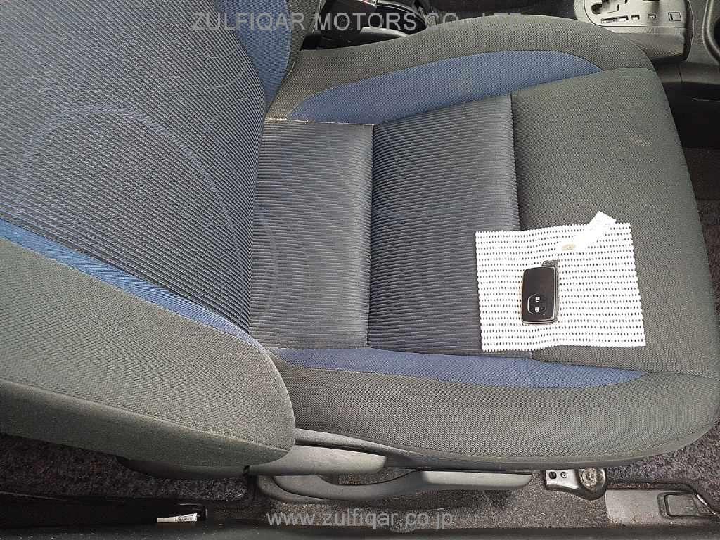 TOYOTA AQUA 2019 Image 10