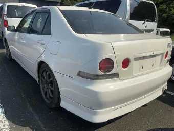 TOYOTA ALTEZZA 2000 Image 2