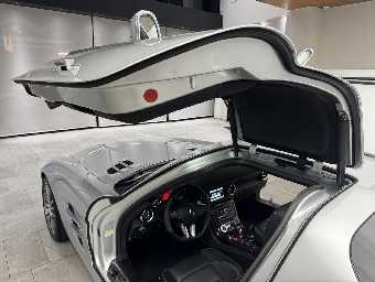 MERCEDES BENZ SLS AMG 2010 Image 12