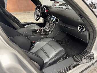 MERCEDES BENZ SLS AMG 2010 Image 13