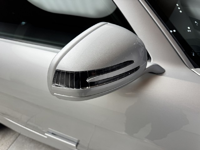 MERCEDES BENZ SLS AMG 2010 Image 33