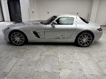 MERCEDES BENZ SLS AMG 2010 Image 40