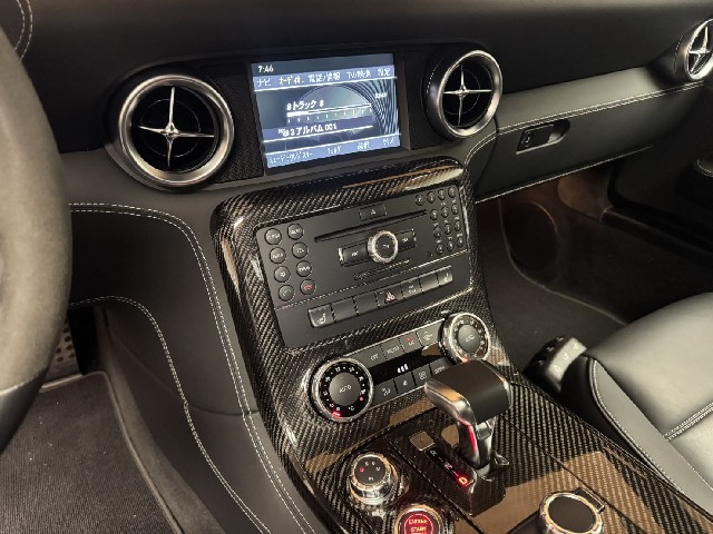 MERCEDES BENZ SLS AMG 2010 Image 52