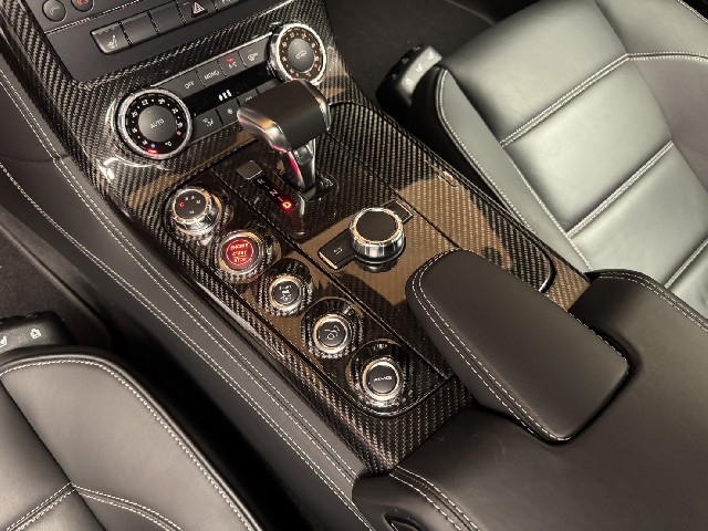MERCEDES BENZ SLS AMG 2010 Image 53