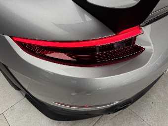PORSCHE 911 2019 Image 24