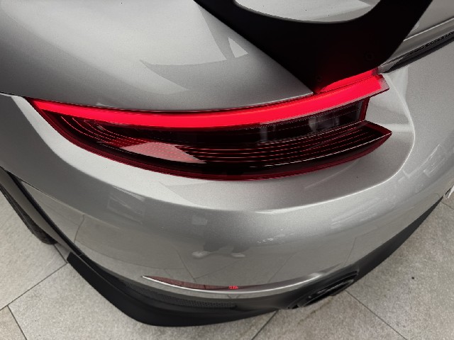 PORSCHE 911 2019 Image 30