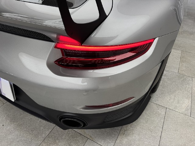 PORSCHE 911 2019 Image 32