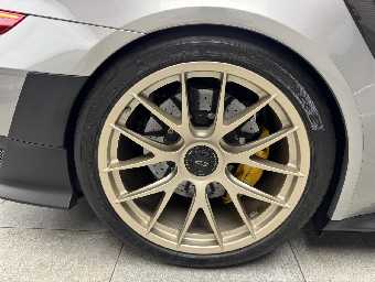 PORSCHE 911 2019 Image 32